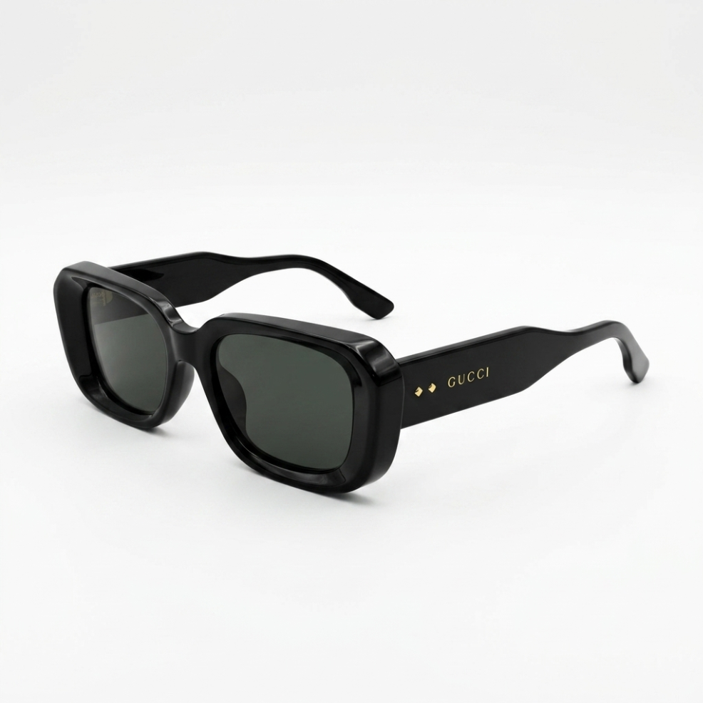 Gucci GG1531SK 001 in Black / Gold